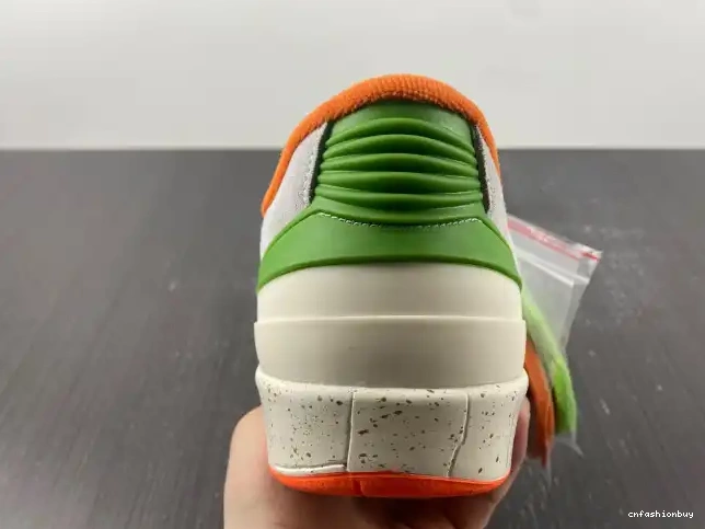 Jordan Retro (W) TITAN Low 2 DV6206-183 0509